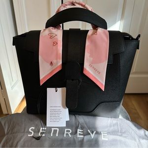 Pre-owned SENREVE Midi Maestra - Pebbled leather/ Noir Gold hardware